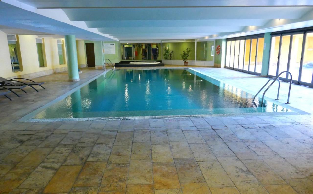 Salinas. Apartment For 4. Terrace/Parking/Pools/Gym/4Mins Beach Estepona Zewnętrze zdjęcie