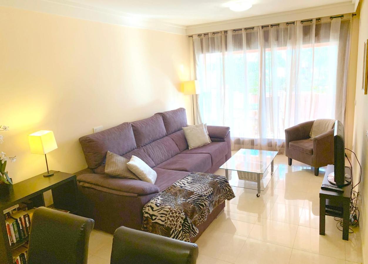 Salinas. Apartment For 4. Terrace/Parking/Pools/Gym/4Mins Beach Estepona Zewnętrze zdjęcie