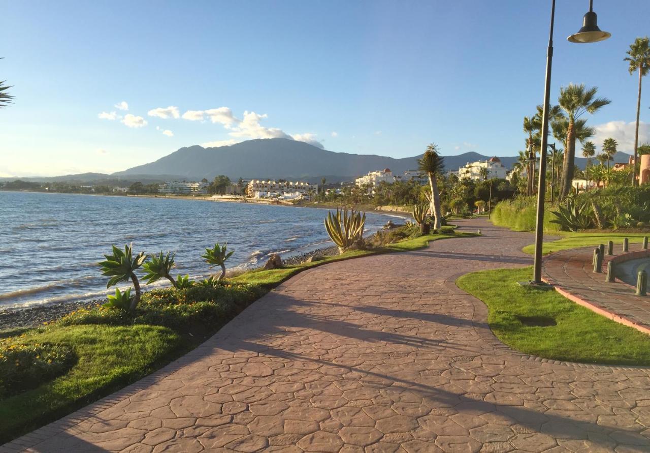 Salinas. Apartment For 4. Terrace/Parking/Pools/Gym/4Mins Beach Estepona Zewnętrze zdjęcie