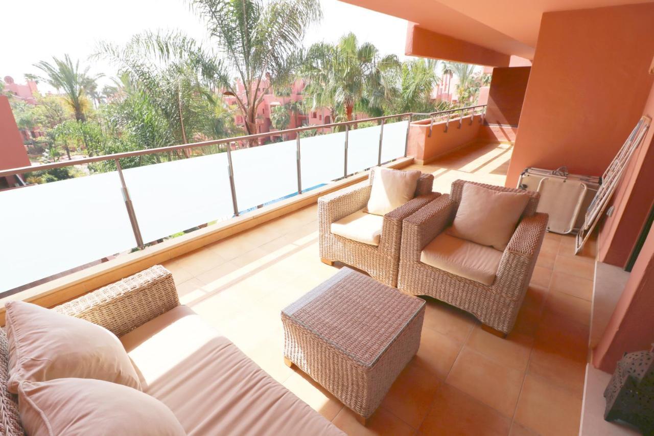 Salinas. Apartment For 4. Terrace/Parking/Pools/Gym/4Mins Beach Estepona Zewnętrze zdjęcie