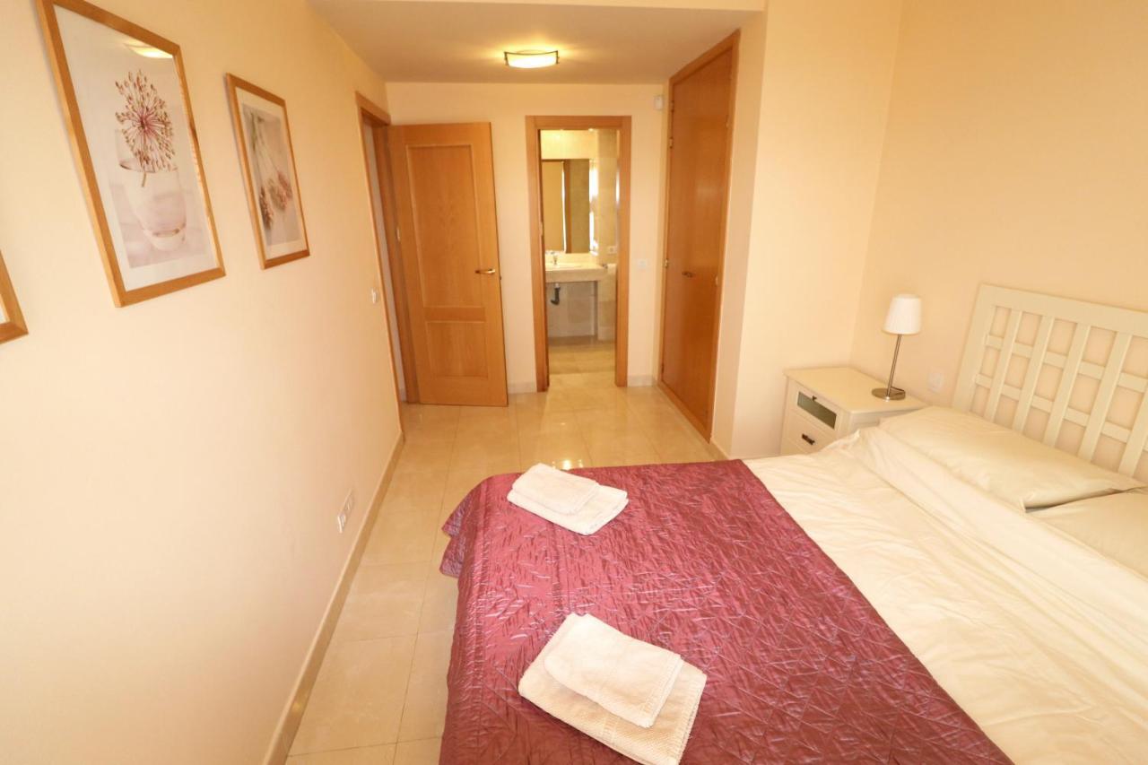 Salinas. Apartment For 4. Terrace/Parking/Pools/Gym/4Mins Beach Estepona Zewnętrze zdjęcie