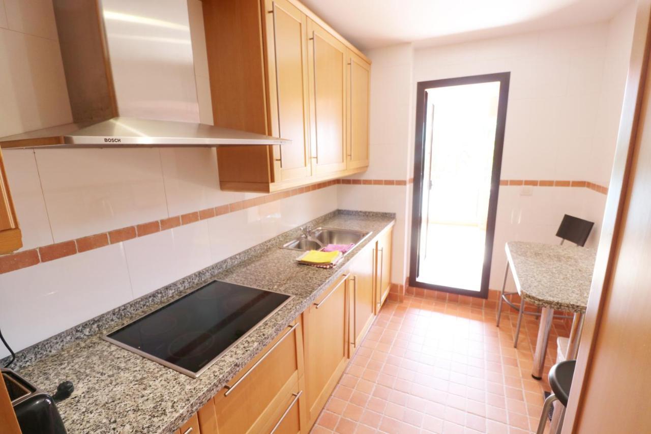 Salinas. Apartment For 4. Terrace/Parking/Pools/Gym/4Mins Beach Estepona Zewnętrze zdjęcie