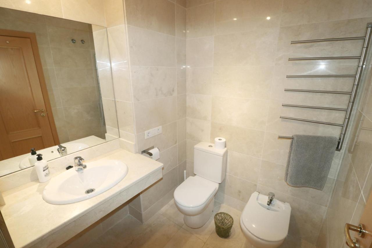 Salinas. Apartment For 4. Terrace/Parking/Pools/Gym/4Mins Beach Estepona Zewnętrze zdjęcie